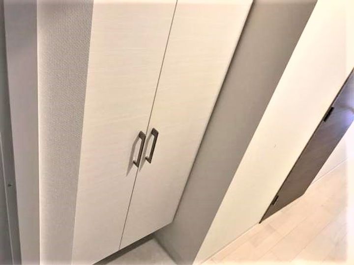 M s COMFORT ESAKAの玄関