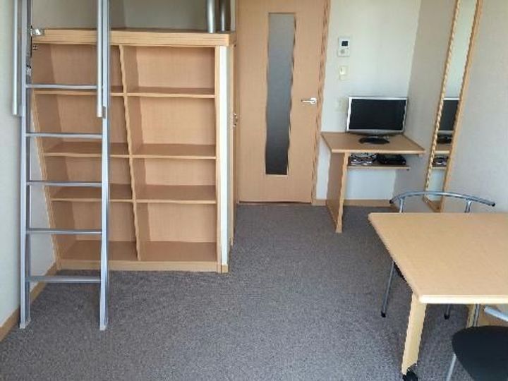 レオパレスコモードの居間