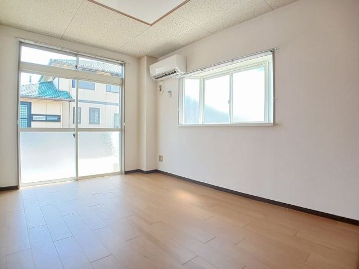 栃木県佐野市植下町(アパート)の賃貸物件の居間