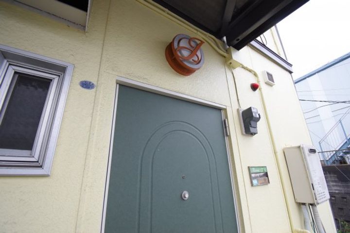神奈川県横浜市南区中里4(アパート)の賃貸物件の地図