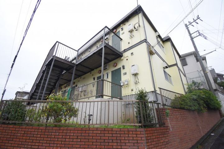 神奈川県横浜市南区中里4(アパート)の賃貸物件の外観