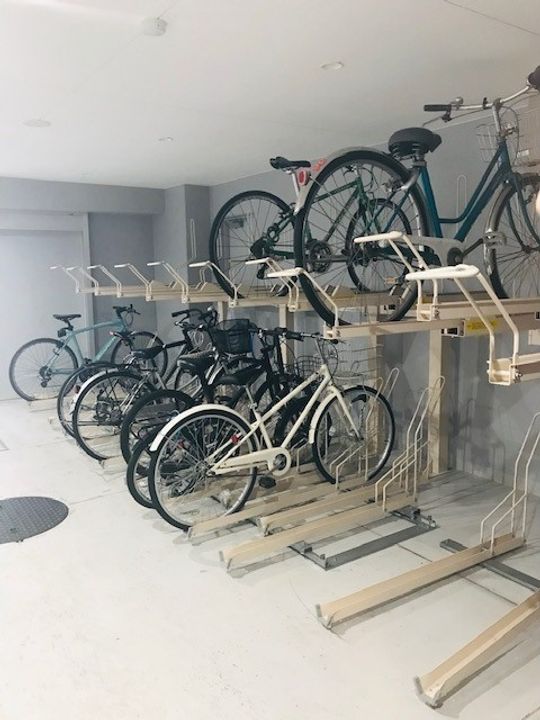 エスタート三田の地図