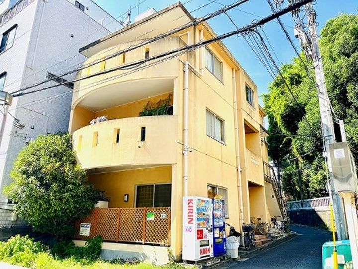 CAROL横濱の外観