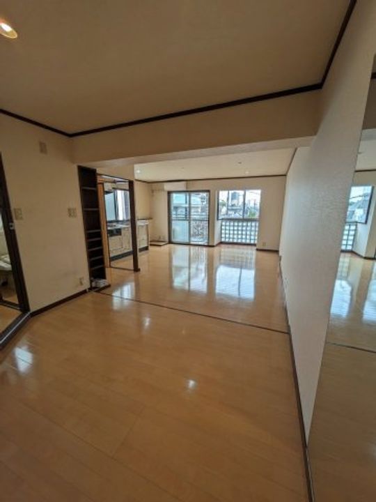 ロイヤルパレス戸越の居間