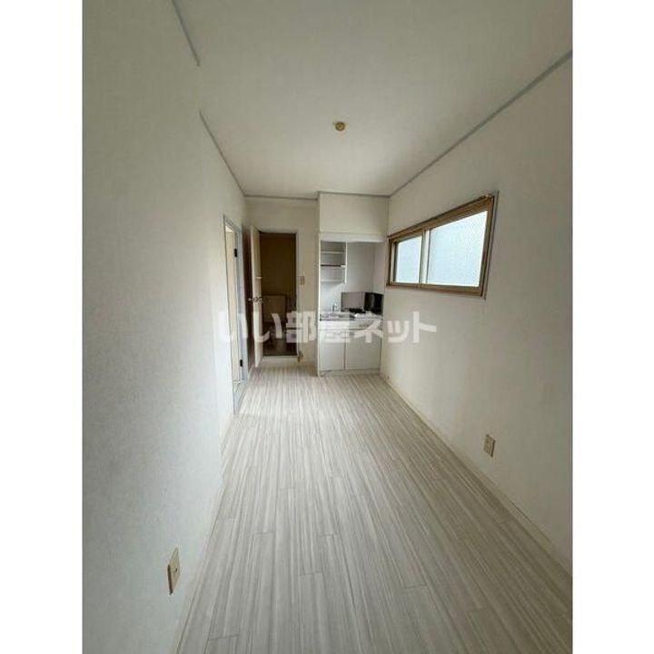 奈良県大和高田市礒野東町(マンション)の賃貸物件の居間