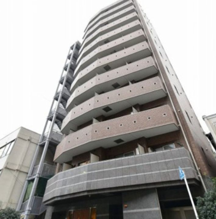 東京都新宿区住吉町(マンション)の賃貸物件の外観