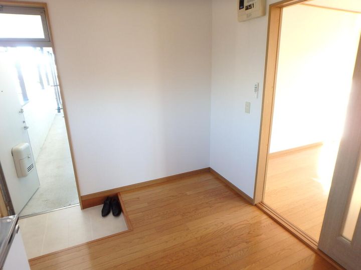 プレステージ休塚の玄関