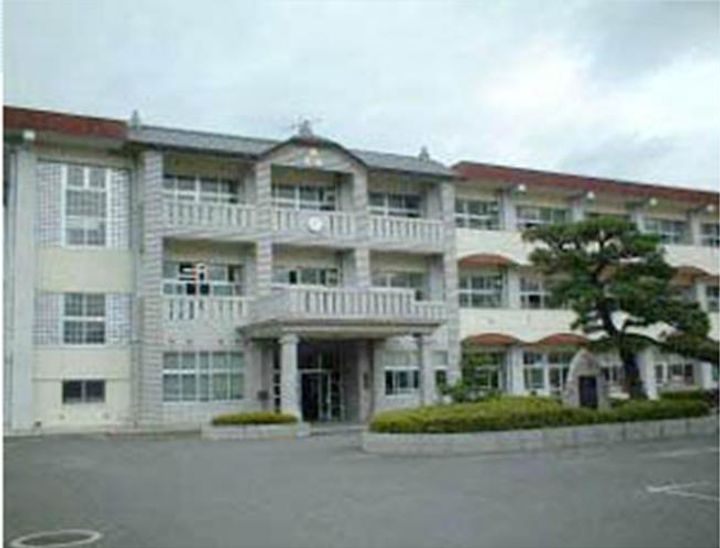 エディアス湯田Bの周辺
