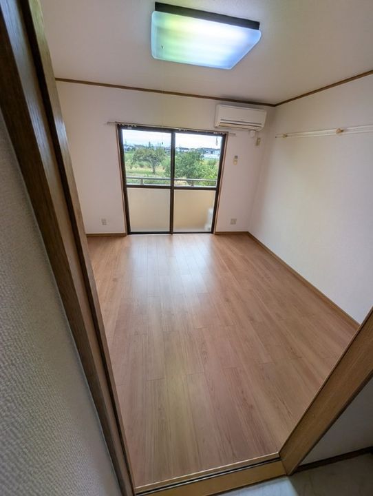 静岡県浜松市中央区三方原町(マンション)の賃貸物件の居間