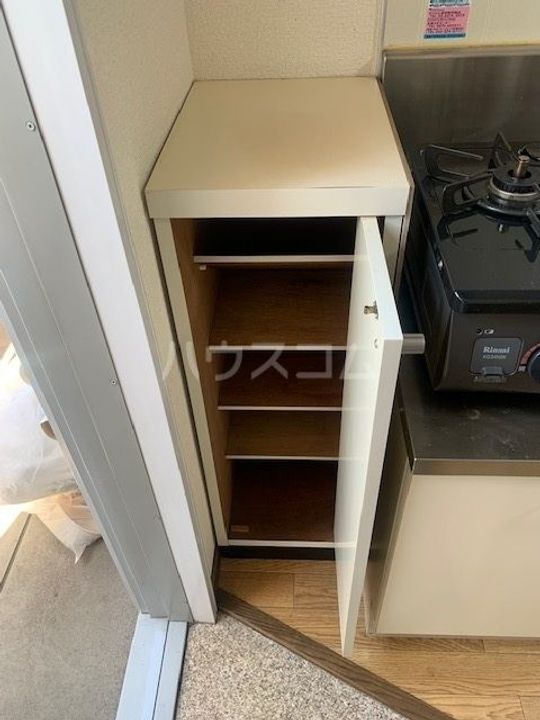 ジュネスヤマモトの玄関