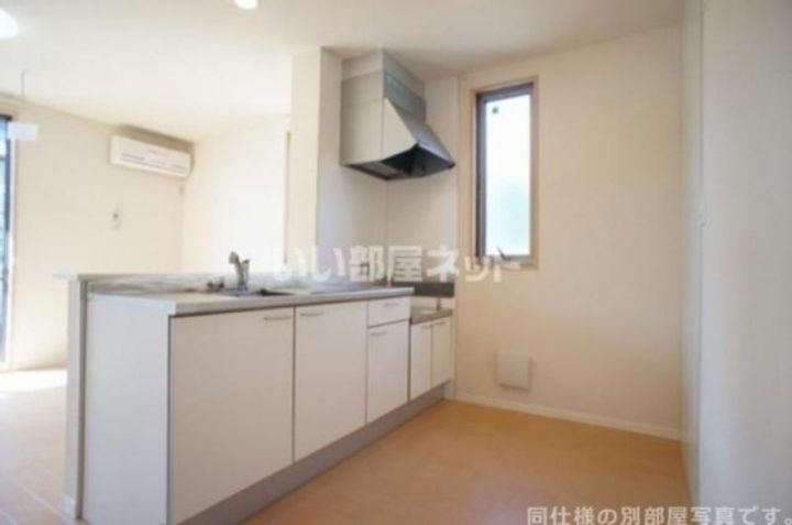 群馬県前橋市日輪寺町(アパート)の賃貸物件のキッチン