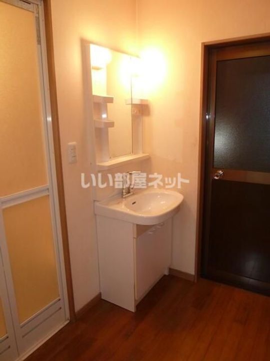 高岡市守護町貸家の内装