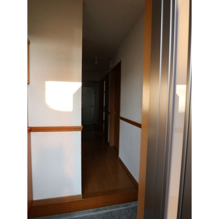 岡山県倉敷市中畝2(一戸建)の賃貸物件の玄関