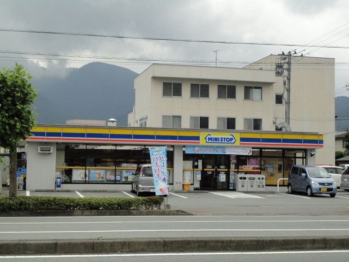 ベレオ新橋の周辺