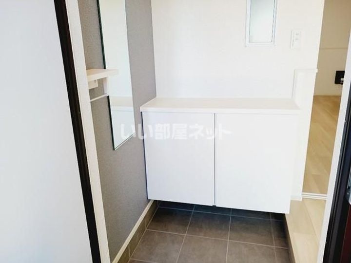 埼玉県入間郡毛呂山町岩井東2(アパート)の賃貸物件の玄関