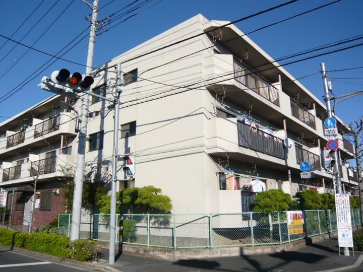 平塚第2マンションの外観