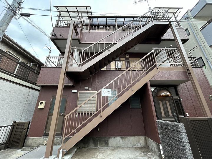 メゾン林の外観