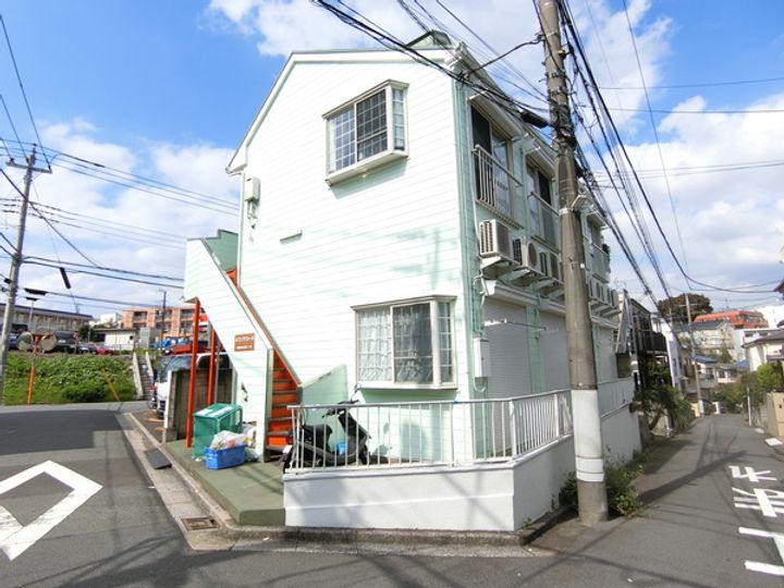 メゾングリシーヌの外観