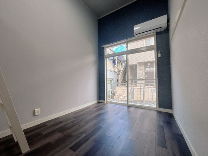 メゾングリシーヌの居間