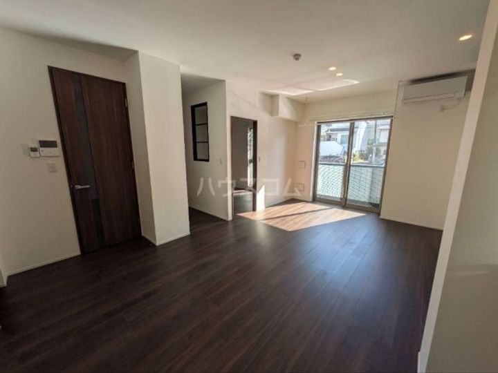 グランシェイド二番町の居間