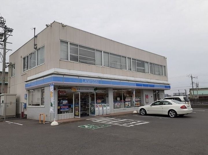 ランドマーク 2002 1の周辺