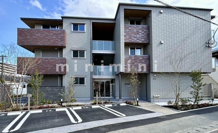 熊本県熊本市南区出仲間8(マンション)の賃貸物件の外観