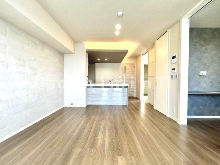 熊本県熊本市南区出仲間8(マンション)の賃貸物件の居間