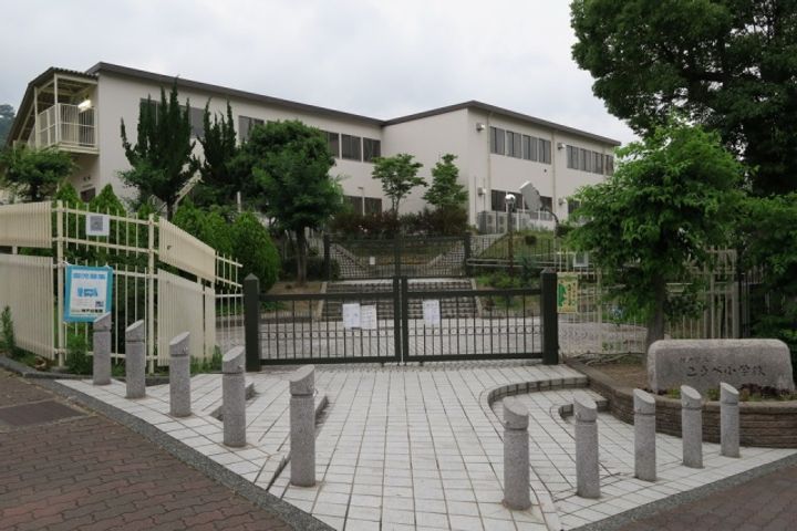 ノベラ海岸通の周辺