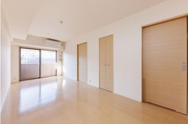 ミリアレジデンス大岡山の居間