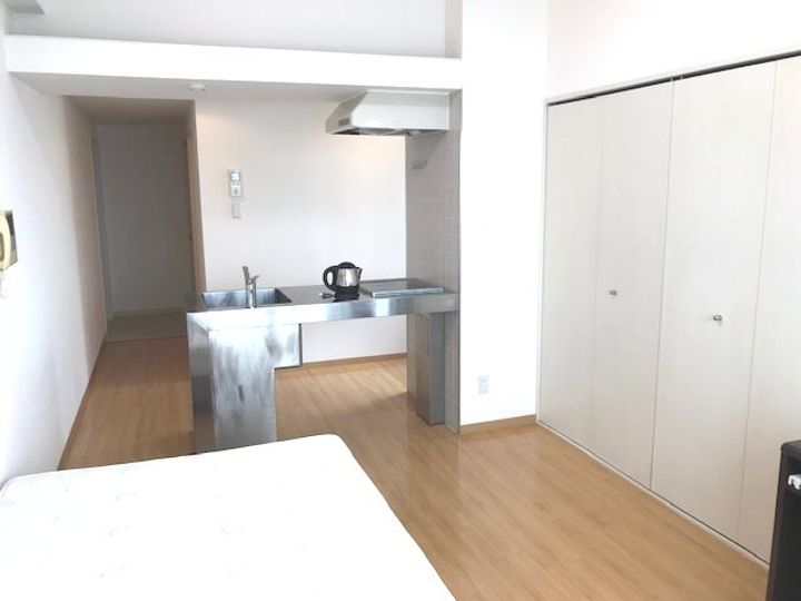 フラワーシティINブラボンの居間