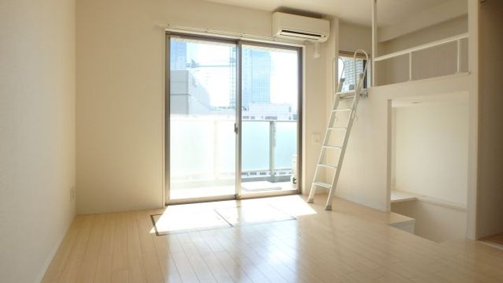 大阪府大阪市北区中津6(マンション)の賃貸物件の居間