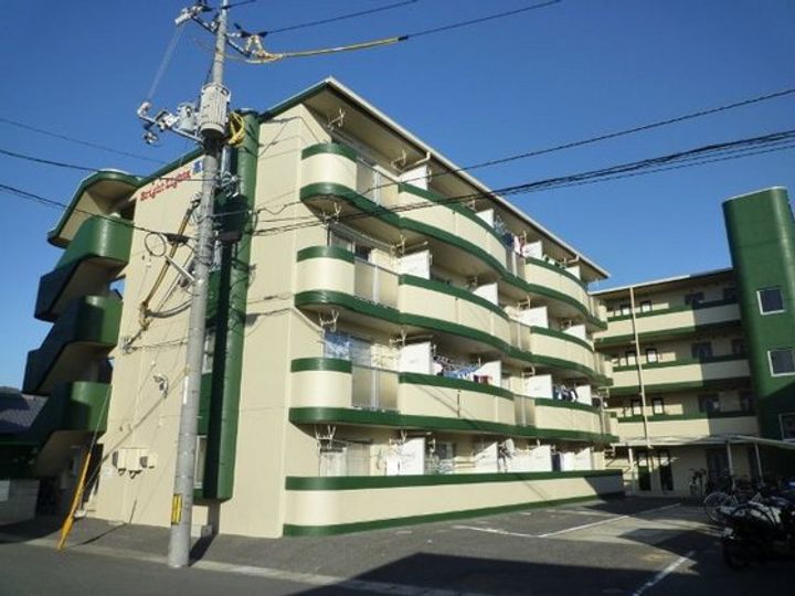 ブライトライツ高島の外観
