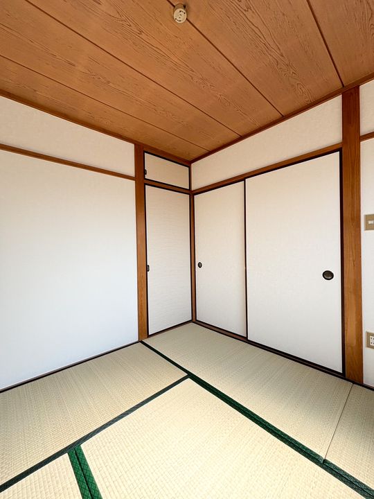 YOUR PLACEの内装