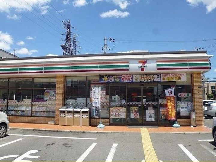 ベル ファミーレの周辺