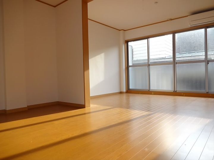 東京都調布市仙川町2(マンション)の賃貸物件の居間