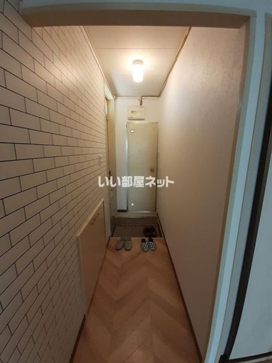 大阪府泉佐野市下瓦屋6(アパート)の賃貸物件の玄関
