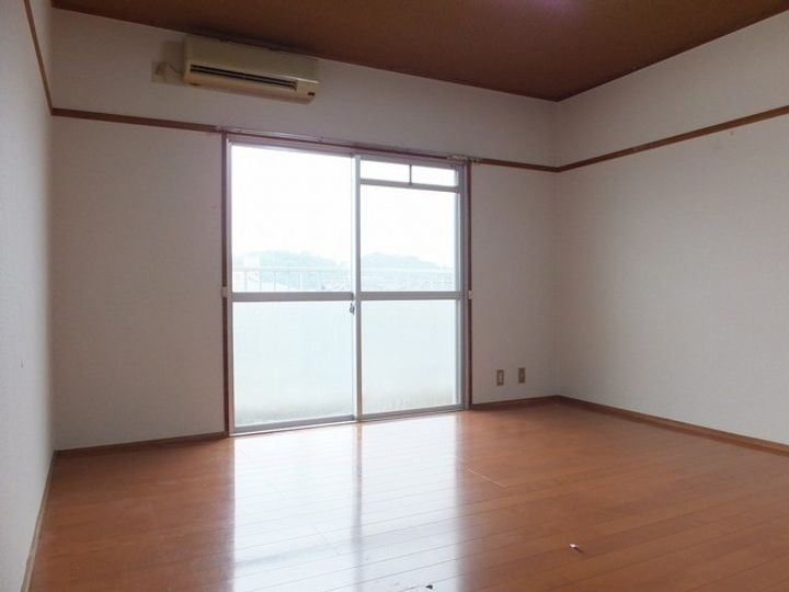 パークサイド雅の居間