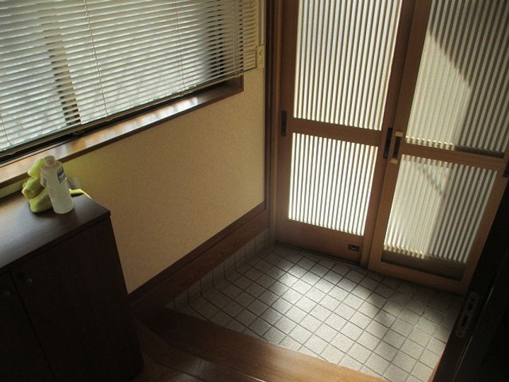 和歌山県和歌山市湊本町2(一戸建)の賃貸物件の玄関