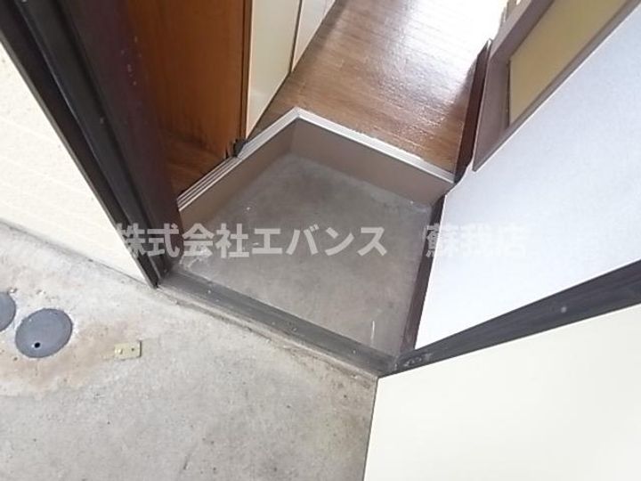 宮崎ハイツの玄関