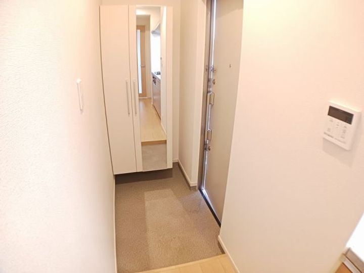 三重県名張市平尾(アパート)の賃貸物件の玄関