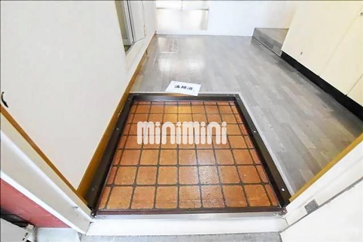 コーポグラネIIの玄関