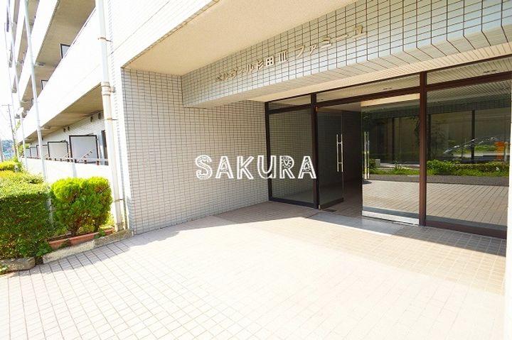 ベルヴィル杉田IIIファミーユ棟の地図