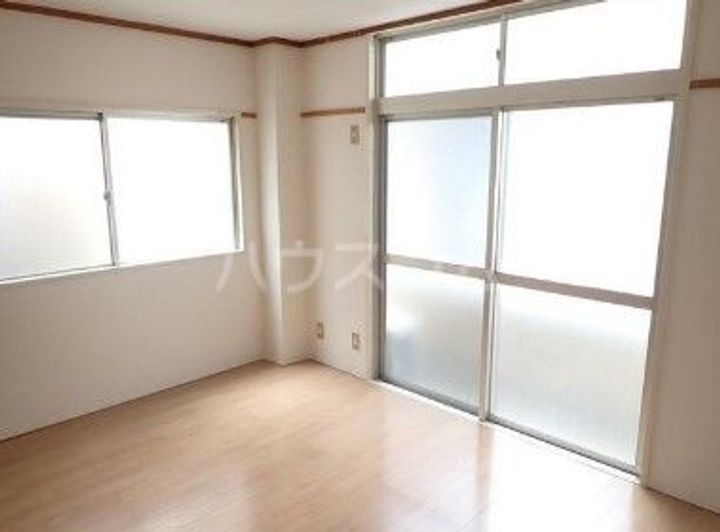 昭栄マンションの居間