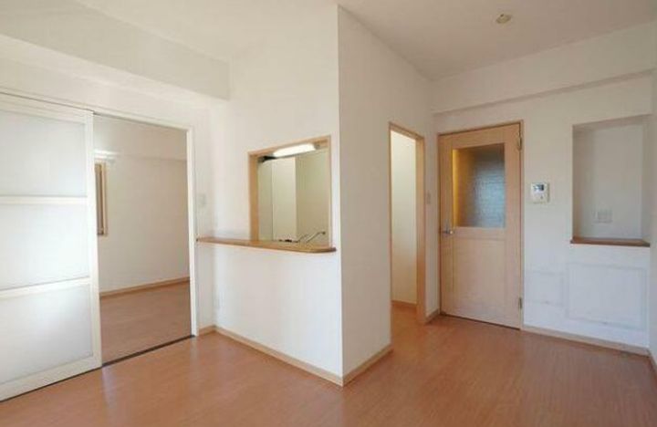 神奈川県横浜市鶴見区駒岡3(マンション)の賃貸物件の居間