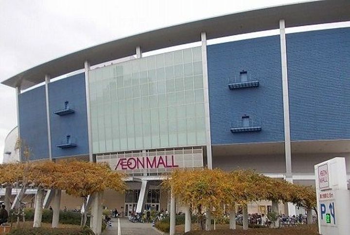 ベル ファミーレの周辺