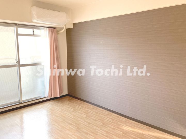 コンシェール信和の居間