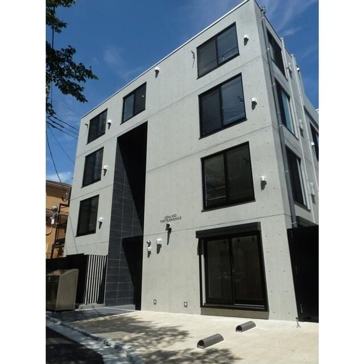 LEGALAND都立大学IIの外観