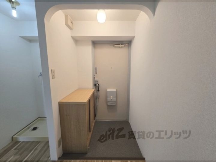 香里ロイヤルプラザの玄関