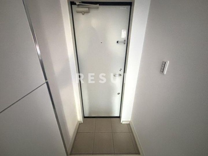 千葉県千葉市中央区登戸2(マンション)の賃貸物件の玄関