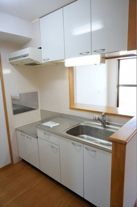 滋賀県長浜市八幡東町の賃貸マンションのキッチン